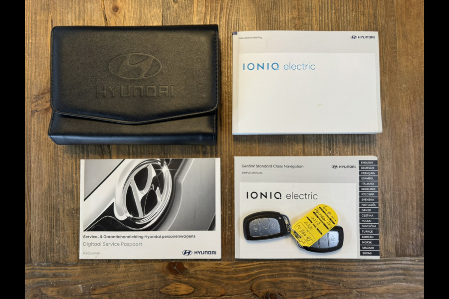 Hyundai IONIQ Comfort EV 38 kWh Camera Navi Stoelverwarming Carplay Cruise