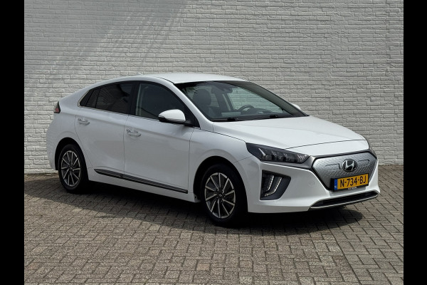 Hyundai IONIQ Comfort EV 38 kWh Camera Navi Stoelverwarming Carplay Cruise