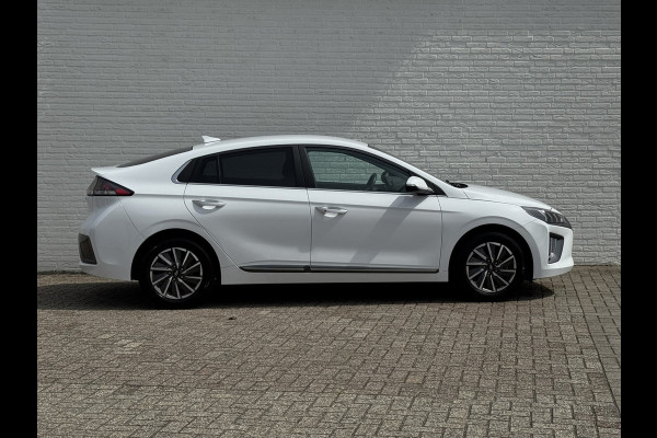Hyundai IONIQ Comfort EV 38 kWh Camera Navi Stoelverwarming Carplay Cruise