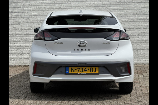 Hyundai IONIQ Comfort EV 38 kWh Camera Navi Stoelverwarming Carplay Cruise