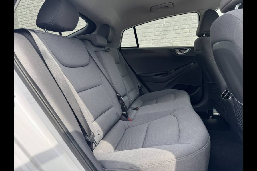 Hyundai IONIQ Comfort EV 38 kWh Camera Navi Stoelverwarming Carplay Cruise