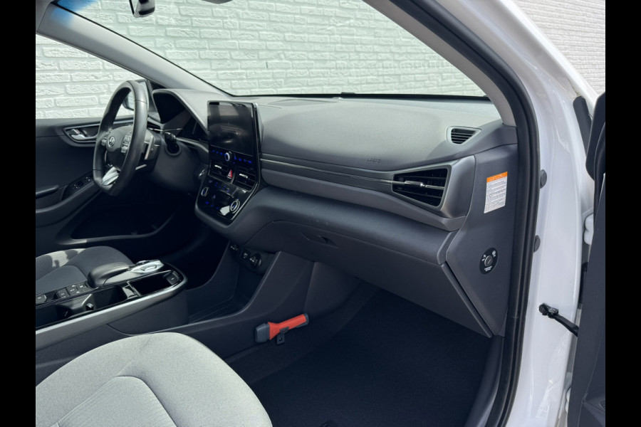 Hyundai IONIQ Comfort EV 38 kWh Camera Navi Stoelverwarming Carplay Cruise