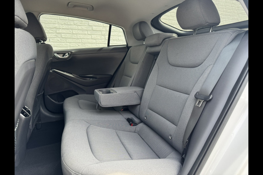 Hyundai IONIQ Comfort EV 38 kWh Camera Navi Stoelverwarming Carplay Cruise