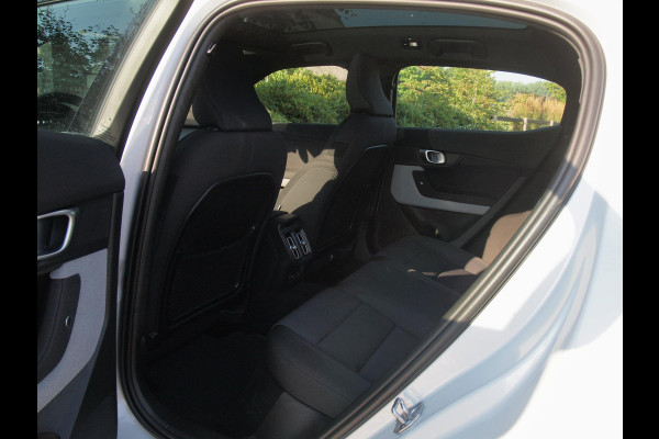 Polestar 2 Long Range Dual Motor 78 kWh | SOH 92%| Panoramadak | 360 Camera | Harman Kardon | NL-Auto |