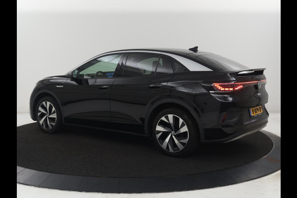 Volkswagen ID.5 Pro 77 kWh | SOH 93,5% | Memory | Leder/alcantara | Stuur/stoel verwarming | Climate control | Adaptive cruise | Sfeerverlichting | Camera | Park assist | Trekhaak |