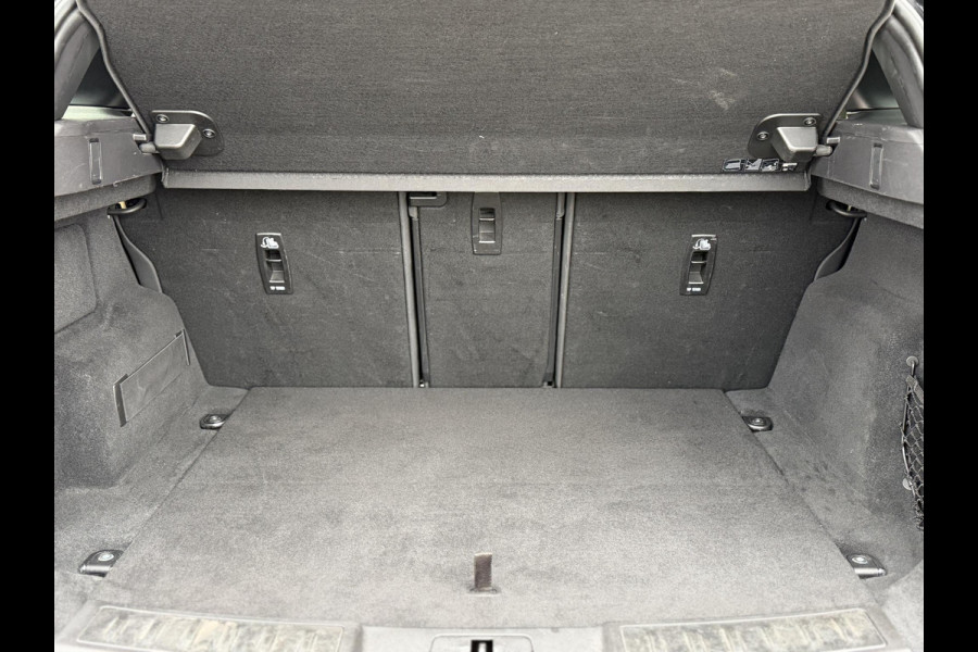 Land Rover Range Rover Evoque 1.5 P300e AWD R-Dynamic HSE Black Style|Schuif/kantel dak|Sfeer|Meridian|Matrix|Trekhaak