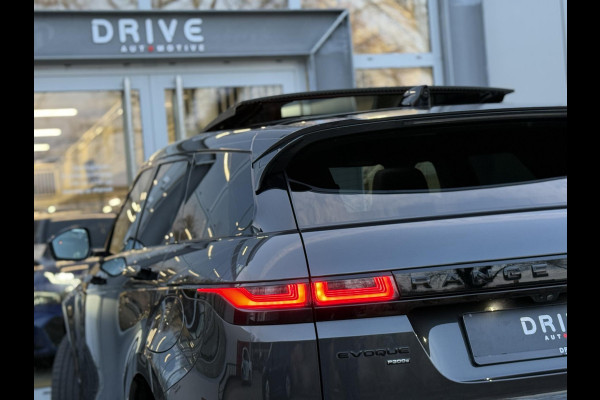 Land Rover Range Rover Evoque 1.5 P300e AWD R-Dynamic HSE Black Style|Schuif/kantel dak|Sfeer|Meridian|Matrix|Trekhaak