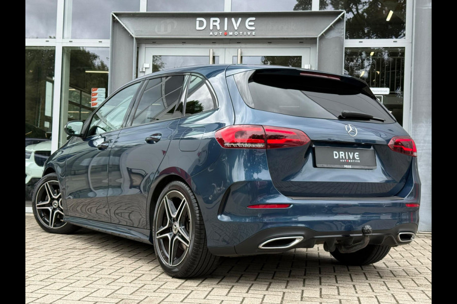 Mercedes-Benz B-Klasse 200 Bus. Solution AMG Night|Pano|Carplay|Sfeer|Cam|Trekhaak