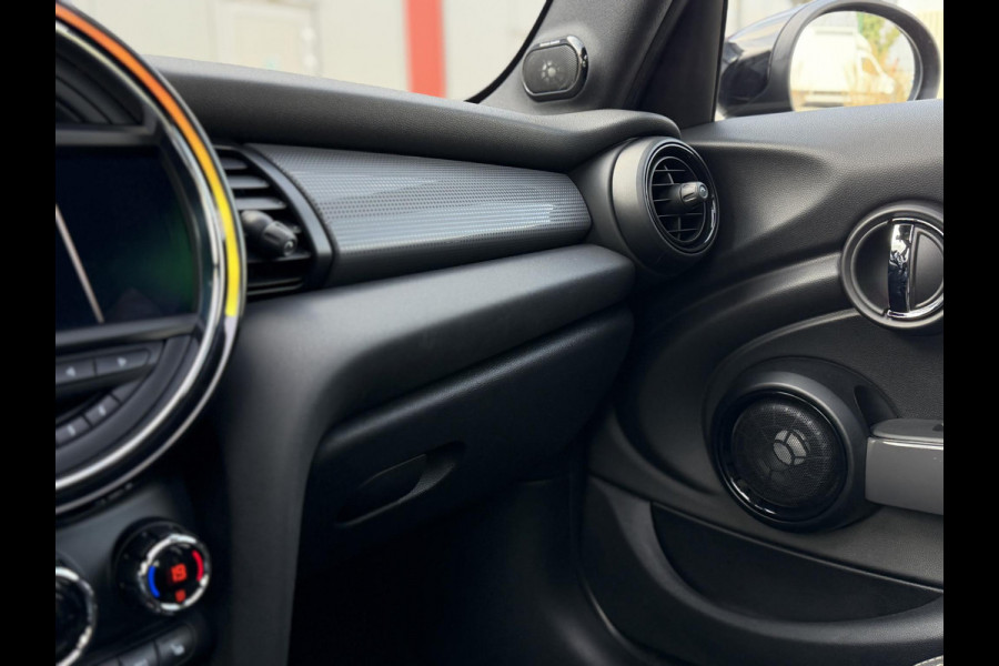 MINI 5-deurs 1.5 Cooper Dalston Edition JCW|Pano|H/K|Enigmatic Black