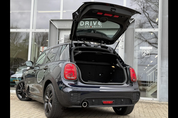 MINI 5-deurs 1.5 Cooper Dalston Edition JCW|Pano|H/K|Enigmatic Black