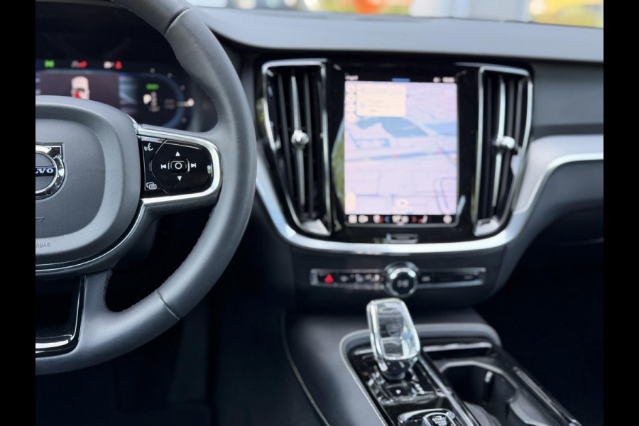 Volvo V60 2.0 T6 Plug-in hybrid 350Pk AWD Plus Dark Long Range|Pano|H/K|360Cam|Pilot|Trekhaak
