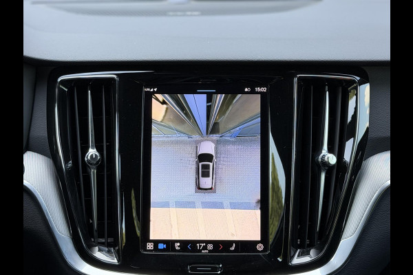 Volvo V60 2.0 T6 Plug-in hybrid 350Pk AWD Plus Dark Long Range|Pano|H/K|360Cam|Pilot|Trekhaak