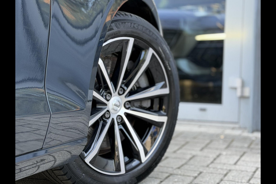 Volvo V60 2.0 T6 Plug-in hybrid 350Pk AWD Plus Dark Long Range|Pano|H/K|360Cam|Pilot|Trekhaak