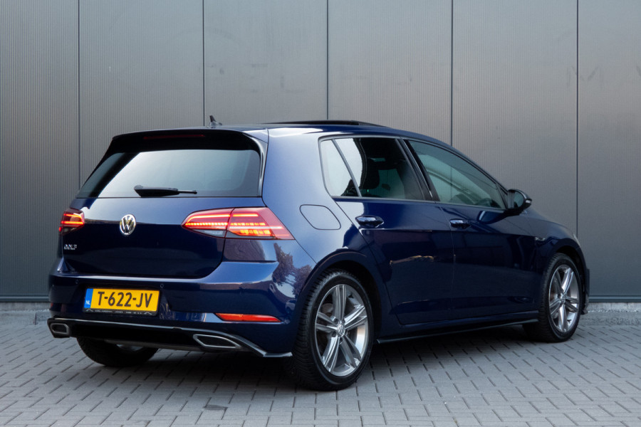 Volkswagen Golf 1.5 TSI R-Line | ACC | Panoramadak | Apple carplay | LED | Navi | Camera