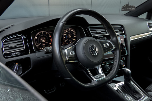 Volkswagen Golf 1.5 TSI R-Line | ACC | Panoramadak | Apple carplay | LED | Navi | Camera