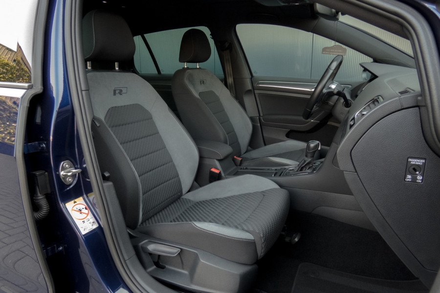 Volkswagen Golf 1.5 TSI R-Line | ACC | Panoramadak | Apple carplay | LED | Navi | Camera