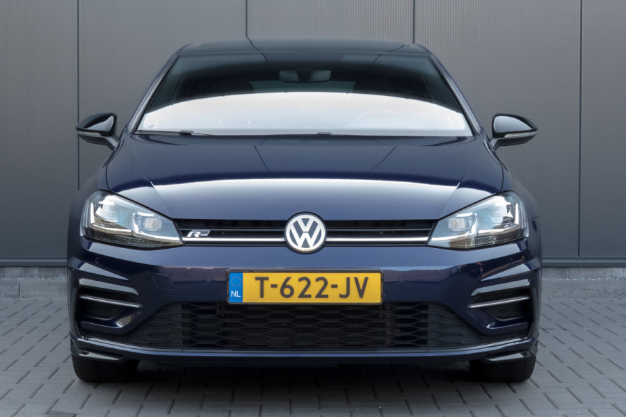 Volkswagen Golf 1.5 TSI R-Line | ACC | Panoramadak | Apple carplay | LED | Navi | Camera