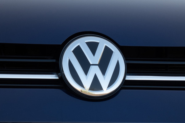 Volkswagen Golf 1.5 TSI R-Line | ACC | Panoramadak | Apple carplay | LED | Navi | Camera