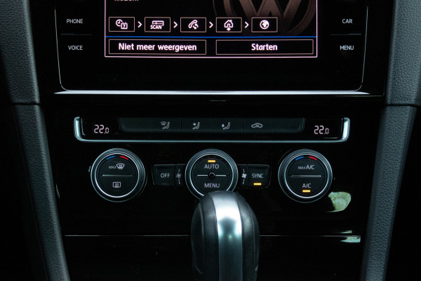 Volkswagen Golf 1.5 TSI R-Line | ACC | Panoramadak | Apple carplay | LED | Navi | Camera