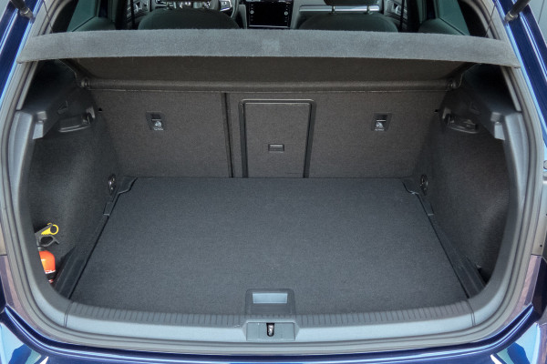 Volkswagen Golf 1.5 TSI R-Line | ACC | Panoramadak | Apple carplay | LED | Navi | Camera