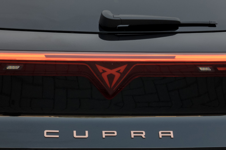 CUPRA Terramar 1.5 TSI e-Hybrid VZ Performance | Panoramadak | ACC | Matrix LED | 360° | Stoel & Stuurverwarming
