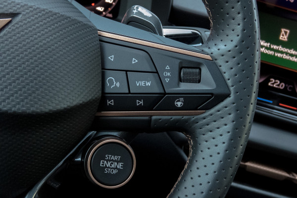 CUPRA Terramar 1.5 TSI e-Hybrid VZ Performance | Panoramadak | ACC | Matrix LED | 360° | Stoel & Stuurverwarming