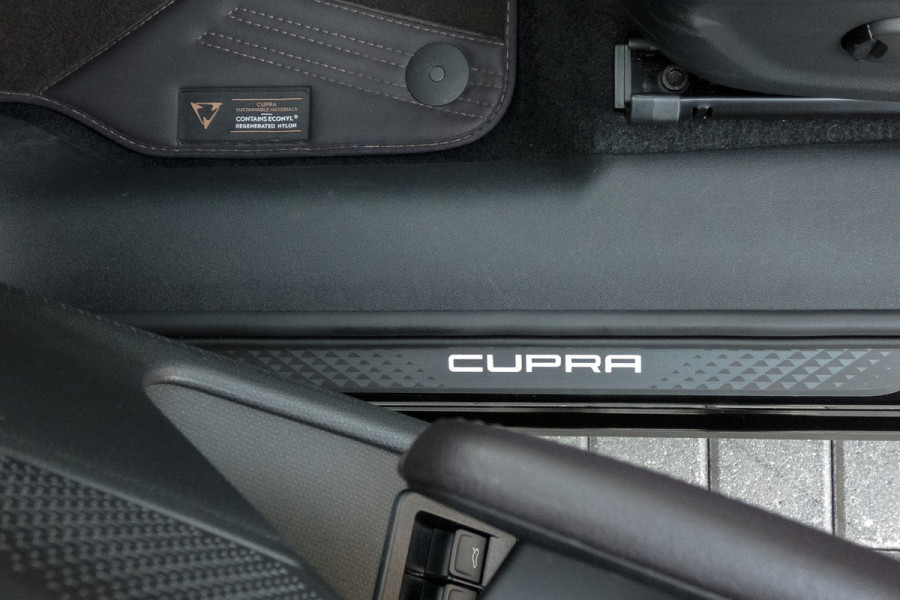 CUPRA Terramar 1.5 TSI e-Hybrid VZ Performance | Panoramadak | ACC | Matrix LED | 360° | Stoel & Stuurverwarming