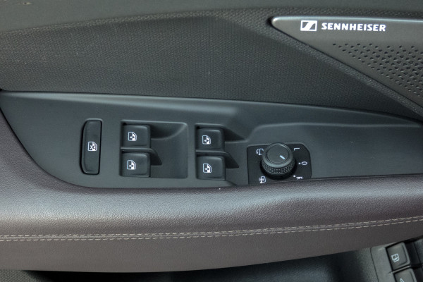 CUPRA Terramar 1.5 TSI e-Hybrid VZ Performance | Panoramadak | ACC | Matrix LED | 360° | Stoel & Stuurverwarming