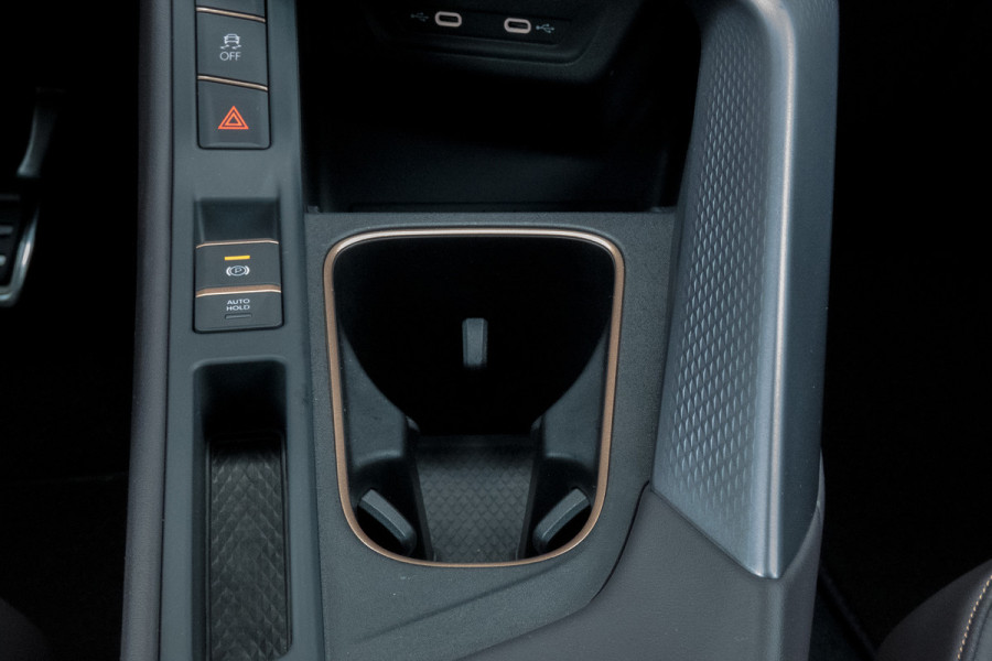 CUPRA Terramar 1.5 TSI e-Hybrid VZ Performance | Panoramadak | ACC | Matrix LED | 360° | Stoel & Stuurverwarming