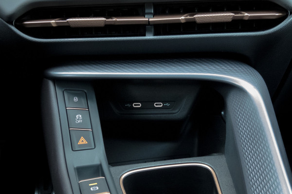 CUPRA Terramar 1.5 TSI e-Hybrid VZ Performance | Panoramadak | ACC | Matrix LED | 360° | Stoel & Stuurverwarming