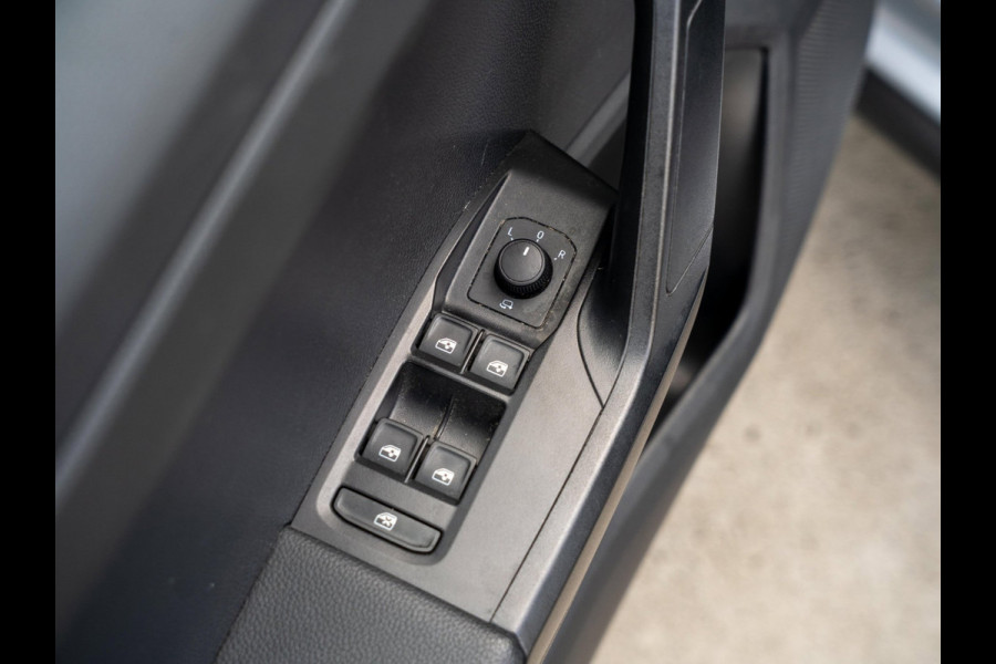 Seat Arona 1.0 TSI 110pk Style Business | Stoelverwarming | Carplay | PDC