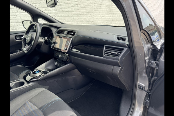 Nissan Leaf N-Connecta 39 kWh 360 Camera Clima Cruise Stuurverw. + Stoelverwarming V+A Carplay