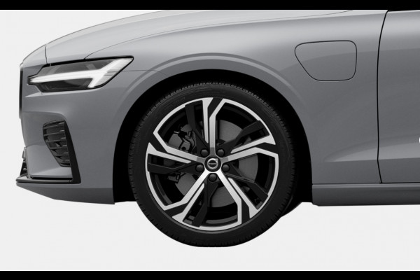 Volvo V60 T6 333PK Automaat Plug-in hybrid AWD Plus Dark Adaptive Cruise Control/ Apple Carplay/ Android Auto/ Achteruitrijcamera/ Parkeersensoren voor en achter/ Stoelverwarming/ Stuurverwarming/ Elektrisch bedienbare stoelen met geheugen