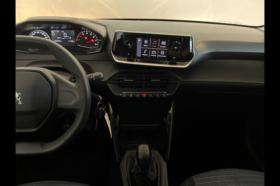 Peugeot 208 1.2 PureTech Like AIRCO NAVI CRUISE BLUEOOTH APPLE CARPLAY METALLIC LAK ZEER NETTE AUTO
