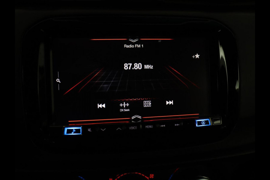 Alfa Romeo Giulietta 1.4 Turbo Sport | Gele accenten | Carplay | Park assist | Climate control | Cruise control | Carbon interieur | Full LED