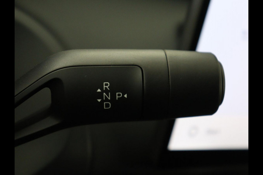 GEELY Starray EM-i 1.5 Pro | Leder | Adaptive cruise | Carplay | Full LED | Dodehoek detectie | 360 camera | DAB |