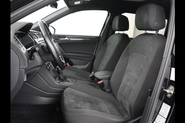Volkswagen Tiguan Allspace 1.5 TSI Comfortline Business R-Line 7p. | Adaptive cruise | Virtual Dashboard | Carplay | Sfeerverlichting | Full LED | Climate control | Camera | Park assist | Navigatie |