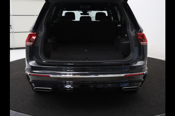 Volkswagen Tiguan Allspace 1.5 TSI Comfortline Business R-Line 7p. | Adaptive cruise | Virtual Dashboard | Carplay | Sfeerverlichting | Full LED | Climate control | Camera | Park assist | Navigatie |