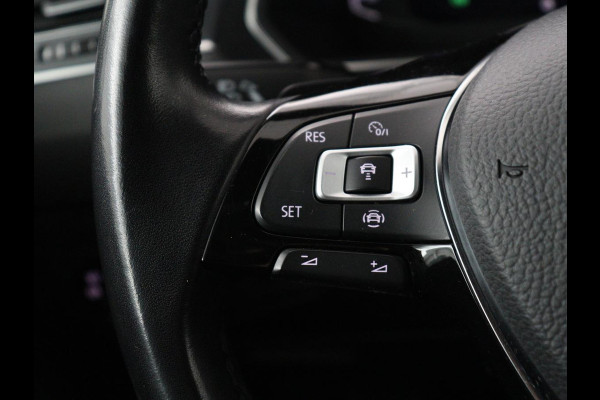 Volkswagen Tiguan Allspace 1.5 TSI Comfortline Business R-Line 7p. | Adaptive cruise | Virtual Dashboard | Carplay | Sfeerverlichting | Full LED | Climate control | Camera | Park assist | Navigatie |
