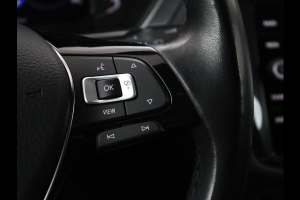 Volkswagen Tiguan Allspace 1.5 TSI Comfortline Business R-Line 7p. | Adaptive cruise | Virtual Dashboard | Carplay | Sfeerverlichting | Full LED | Climate control | Camera | Park assist | Navigatie |