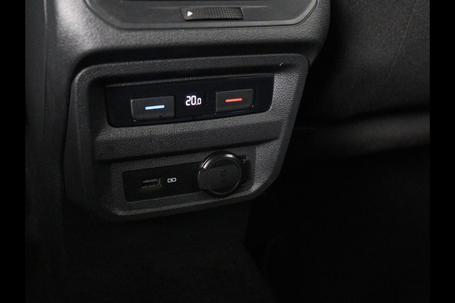 Volkswagen Tiguan Allspace 1.5 TSI Comfortline Business R-Line 7p. | Adaptive cruise | Virtual Dashboard | Carplay | Sfeerverlichting | Full LED | Climate control | Camera | Park assist | Navigatie |