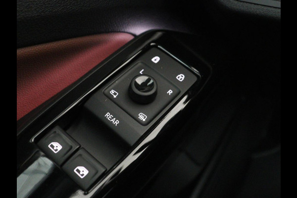 Volkswagen ID.5 Pro 77 kWh | SOH 93,5% | Memory | Leder/alcantara | Stuur/stoel verwarming | Climate control | Adaptive cruise | Sfeerverlichting | Camera | Park assist | Trekhaak |