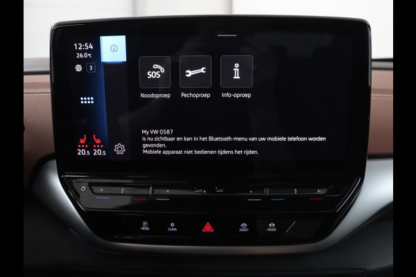 Volkswagen ID.5 Pro 77 kWh | SOH 93,5% | Memory | Leder/alcantara | Stuur/stoel verwarming | Climate control | Adaptive cruise | Sfeerverlichting | Camera | Park assist | Trekhaak |