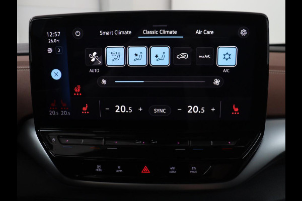 Volkswagen ID.5 Pro 77 kWh | SOH 93,5% | Memory | Leder/alcantara | Stuur/stoel verwarming | Climate control | Adaptive cruise | Sfeerverlichting | Camera | Park assist | Trekhaak |