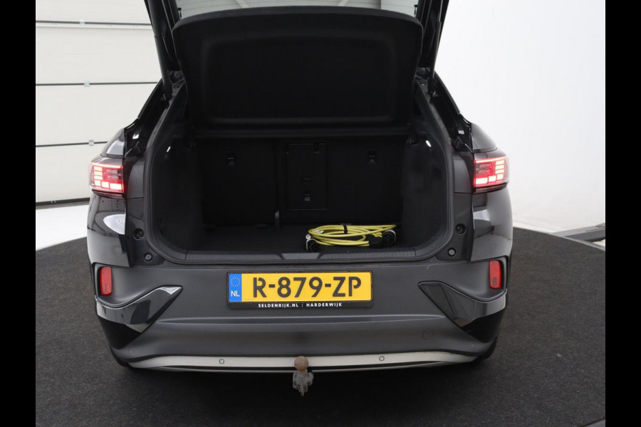 Volkswagen ID.5 Pro 77 kWh | SOH 93,5% | Memory | Leder/alcantara | Stuur/stoel verwarming | Climate control | Adaptive cruise | Sfeerverlichting | Camera | Park assist | Trekhaak |