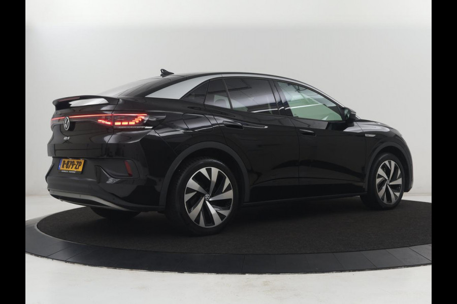 Volkswagen ID.5 Pro 77 kWh | SOH 93,5% | Memory | Leder/alcantara | Stuur/stoel verwarming | Climate control | Adaptive cruise | Sfeerverlichting | Camera | Park assist | Trekhaak |