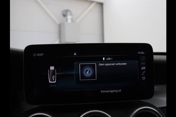 Mercedes-Benz C-Klasse Estate 180 Business Solution | Panoramadak | Half leder | Stoelverwarming | Virtueel dashboard | 360 Camera | Park assist | Climate control | Cruise control |