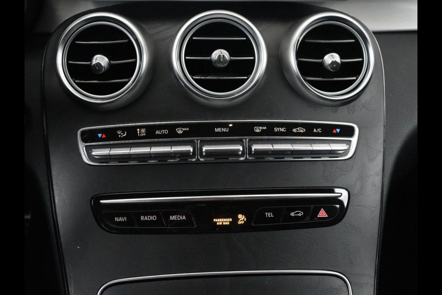 Mercedes-Benz C-Klasse Estate 180 Business Solution | Panoramadak | Half leder | Stoelverwarming | Virtueel dashboard | 360 Camera | Park assist | Climate control | Cruise control |