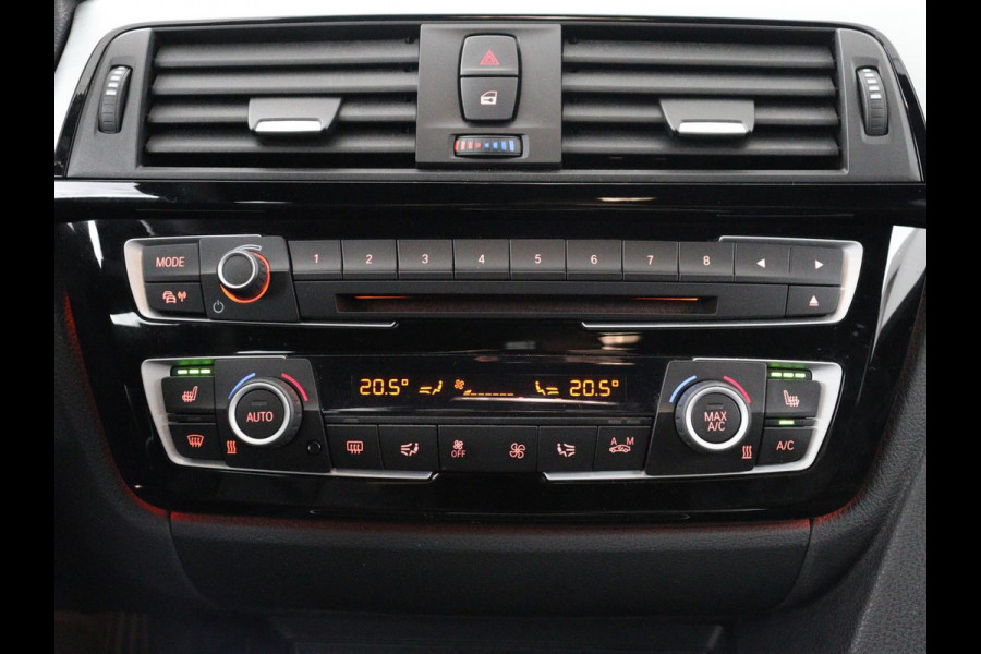 BMW 3 Serie Touring 318i M Sport Corporate Lease | Leder | Stoelverwarming | Bluetooth | Navigatie | Cruise control | Park assist | Climate control |