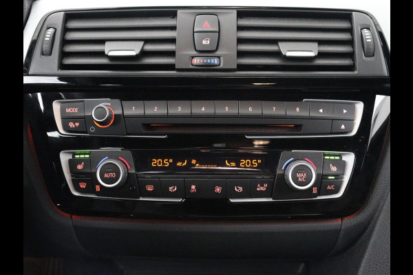 BMW 3 Serie Touring 318i M Sport Corporate Lease | Leder | Stoelverwarming | Bluetooth | Navigatie | Cruise control | Park assist | Climate control |